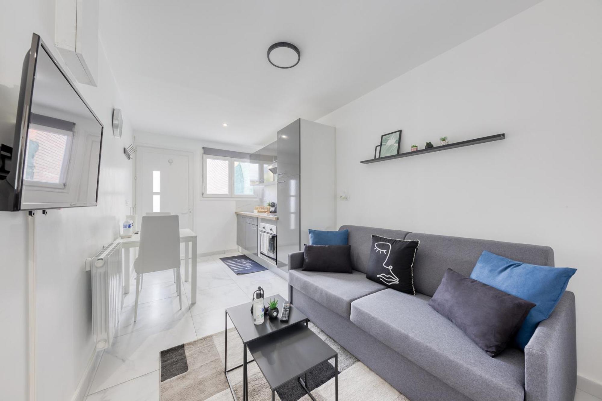 Appartement - 4 Personnes - Parking Prive - Metro 7 - Rer B La Courneuve Exterior foto